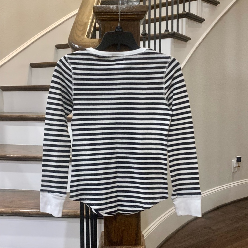 Girls’ Old Navy Thermal Top - Picture 2 of 3